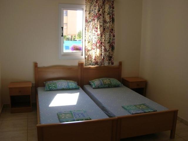 Marios Apartments Perivolia Bilik gambar